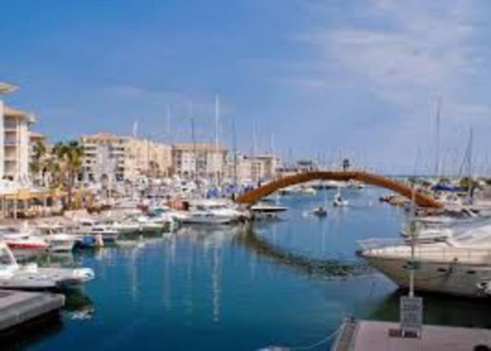 Votre Sejour Cosy A Frejus! Apartment ภายนอก รูปภาพ